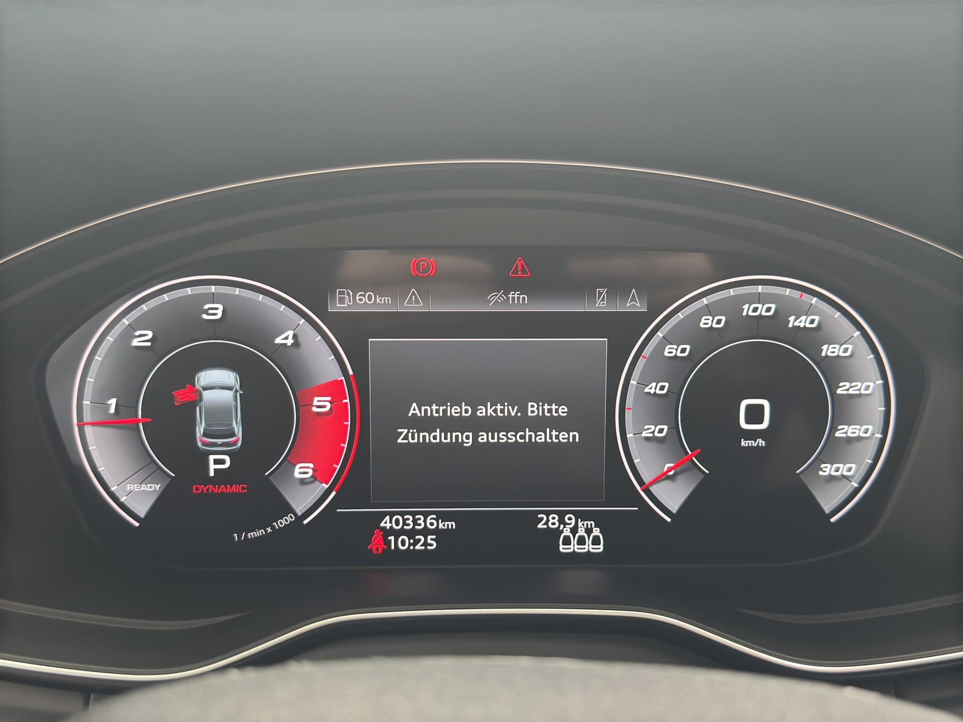 AUDI SQ5 TDI quattro Schwarz Optik tiptronic-image-10