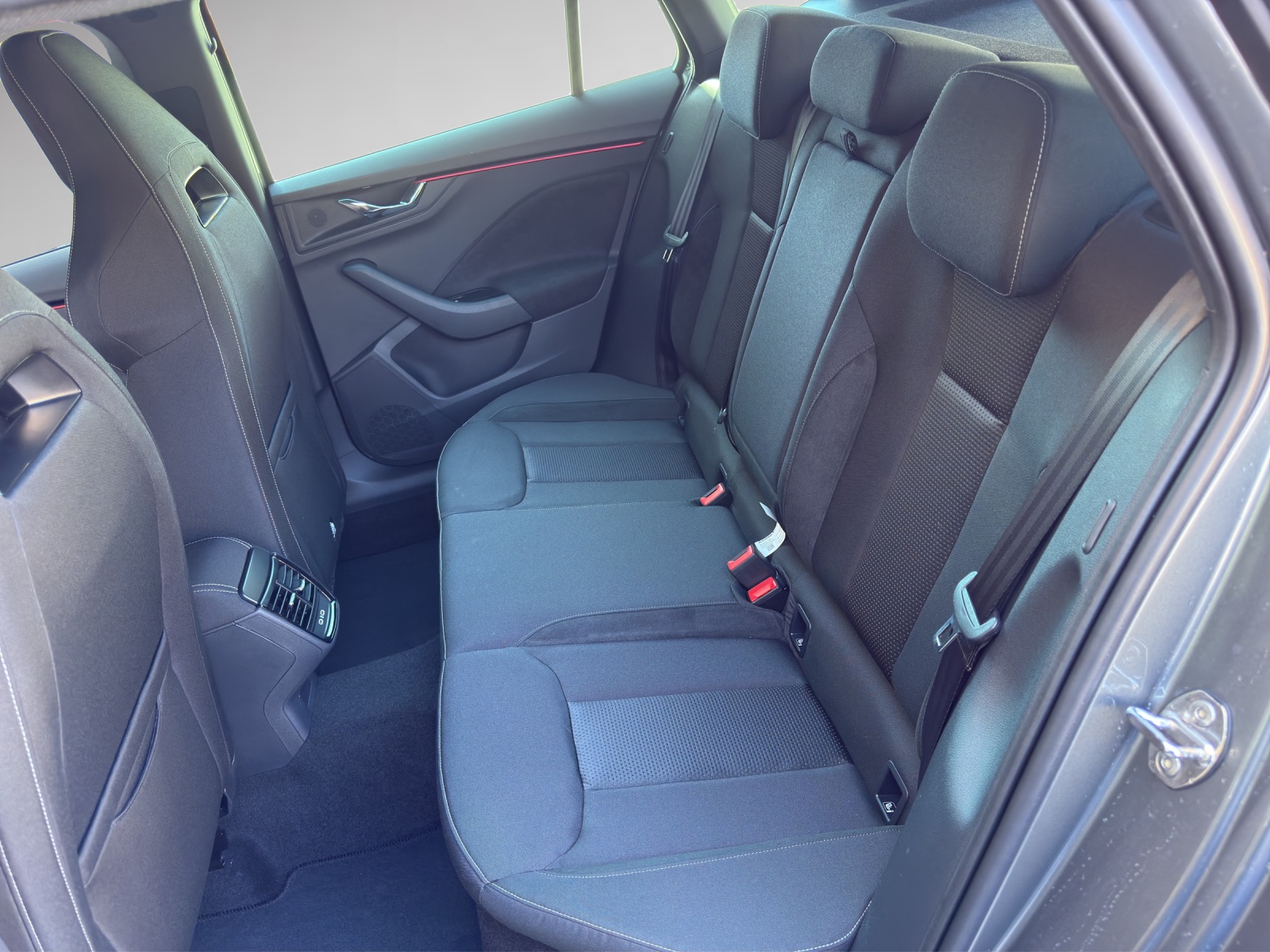 SKODA Kamiq 1.0 TSI Dynamic DSG-image-6