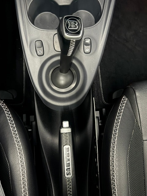 SMART fortwo Cabrio Brabus 130 Xclusive twinmatic-image-23