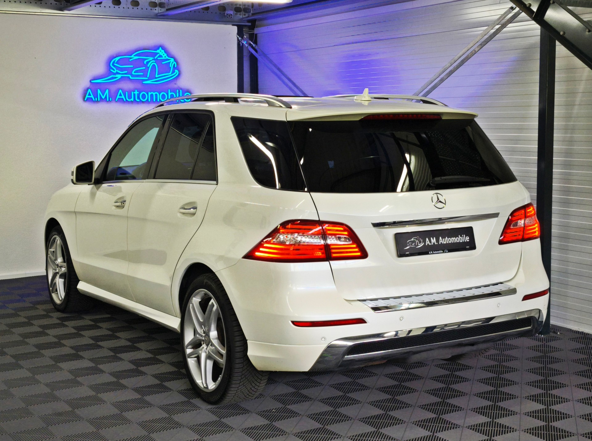 MERCEDES-BENZ ML 350 BlueTEC Executive 4Matic 7G-Tronic-image-5