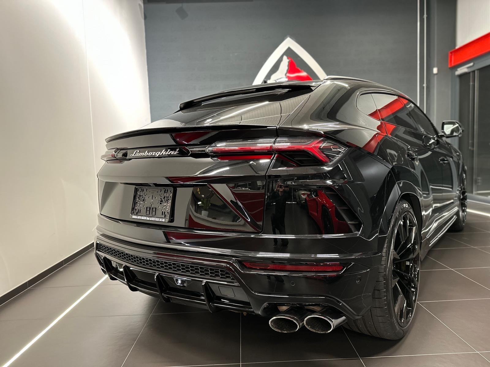 LAMBORGHINI Urus E-Gear-image-10