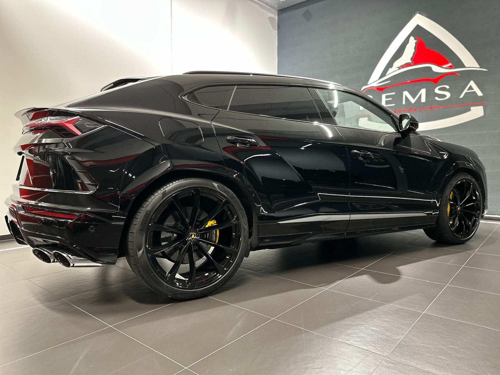 LAMBORGHINI Urus E-Gear-image-6