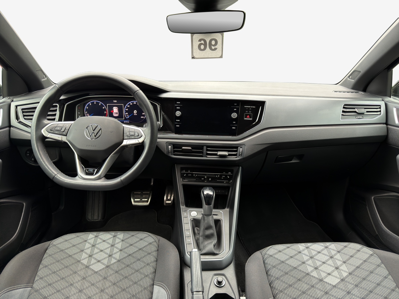 VW Taigo 1.5 TSI R-Line DSG-image-8