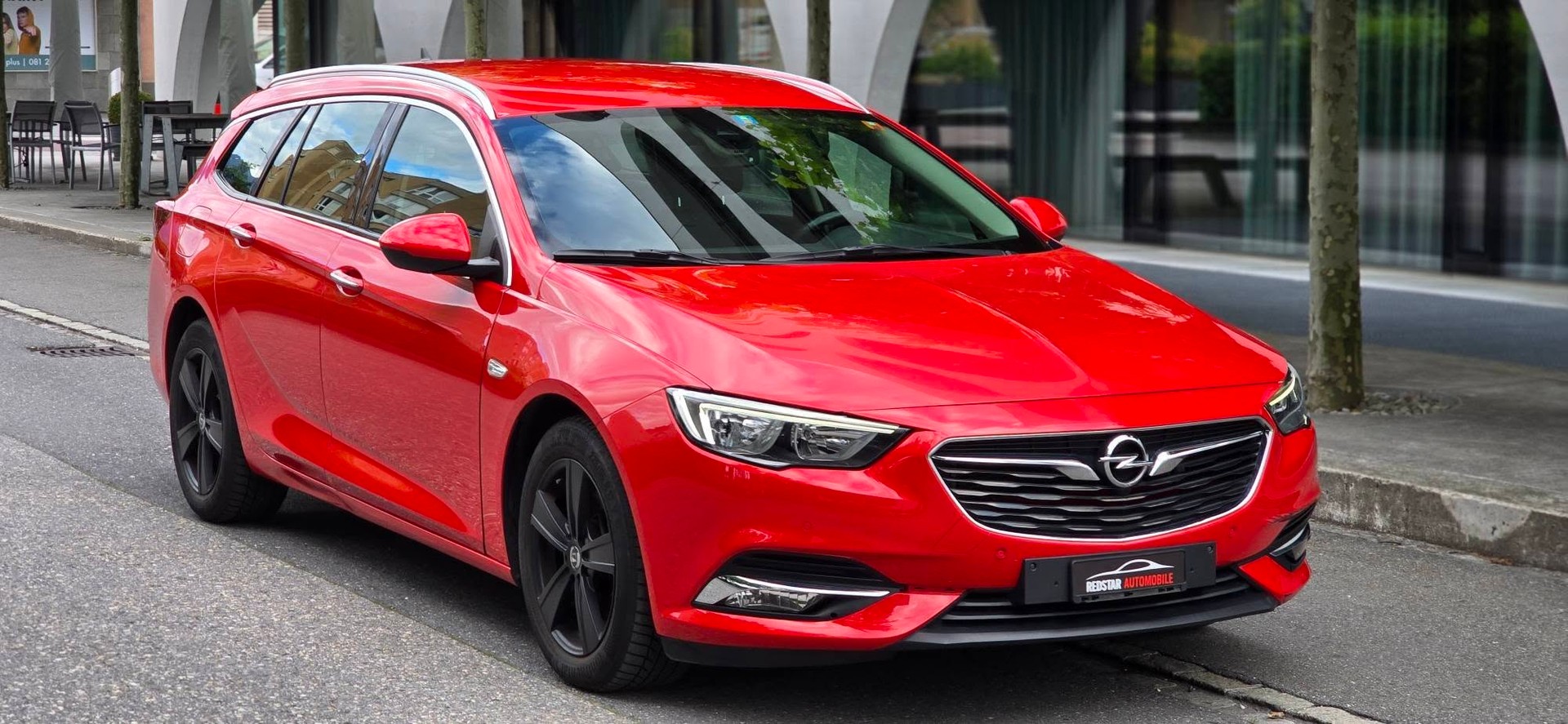 OPEL Insignia 2.0 CDTI Sports Tourer Excellence 4WD-image-2