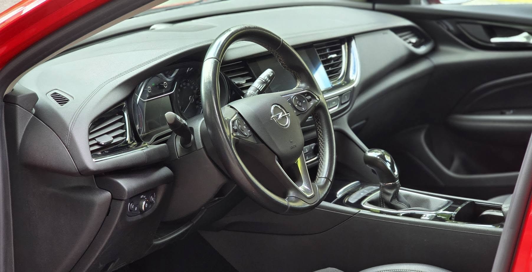OPEL Insignia 2.0 CDTI Sports Tourer Excellence 4WD-image-11