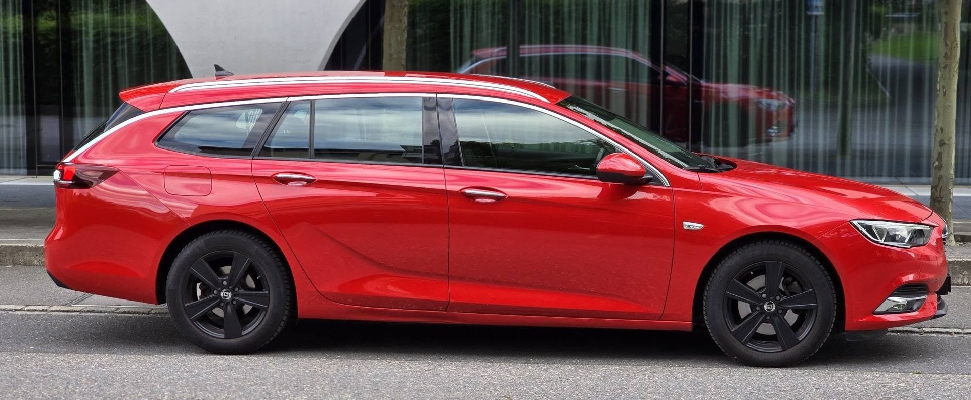 OPEL Insignia 2.0 CDTI Sports Tourer Excellence 4WD-image-3