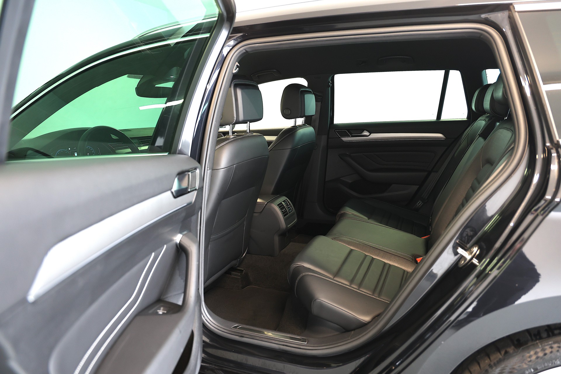 VW Passat 2.0 TDI BMT Elegance DSG *R-Line*-image-20