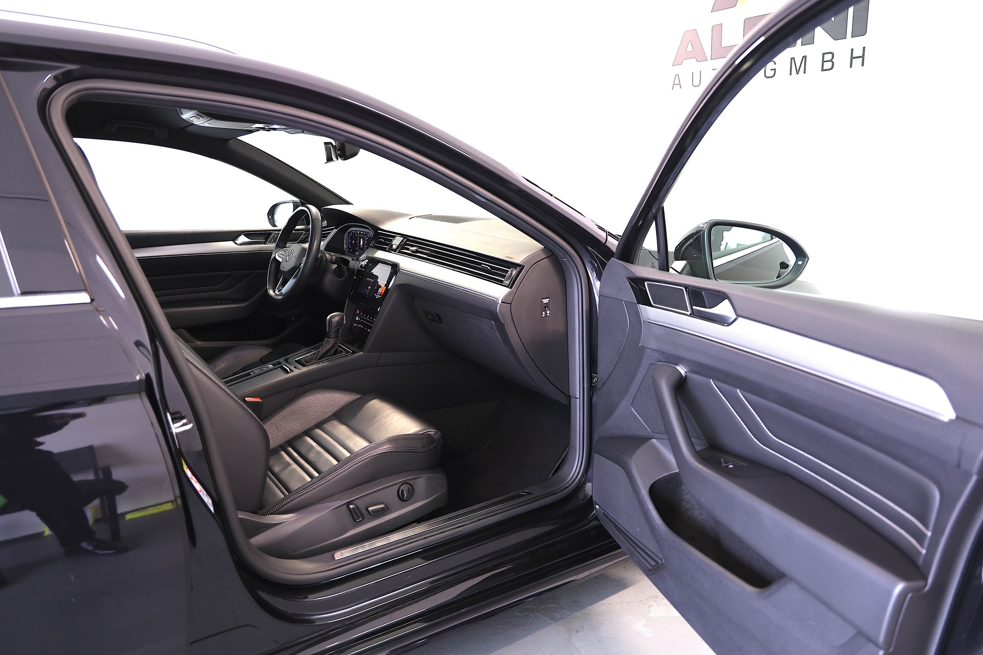 VW Passat 2.0 TDI BMT Elegance DSG *R-Line*-image-13