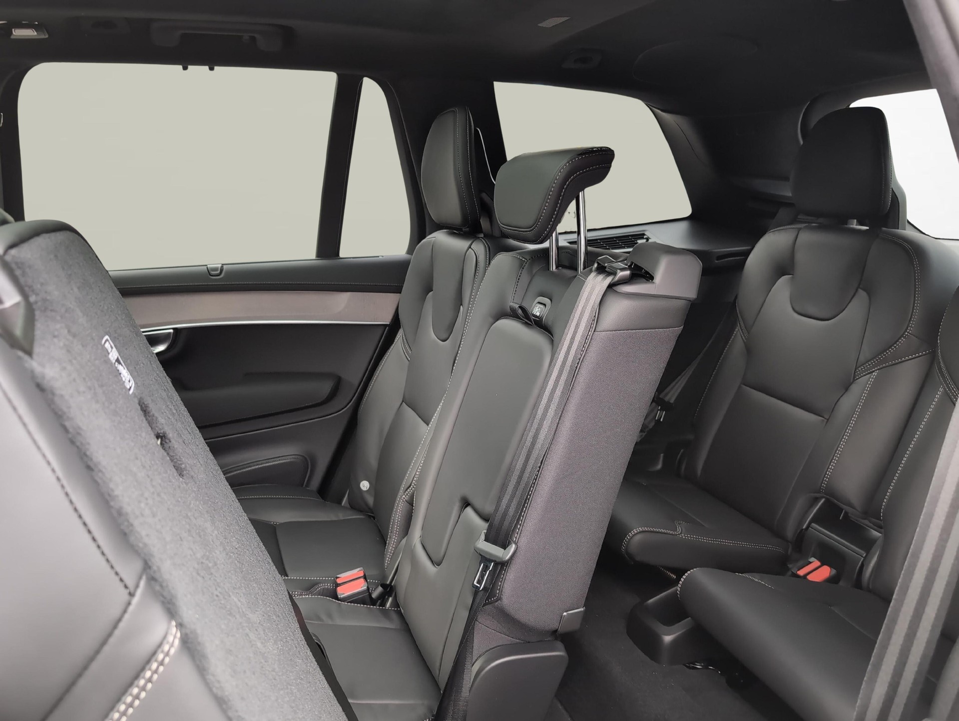 VOLVO XC90 2.0 T8 TE XCLUSIVE Edition Dark eAWD-image-12