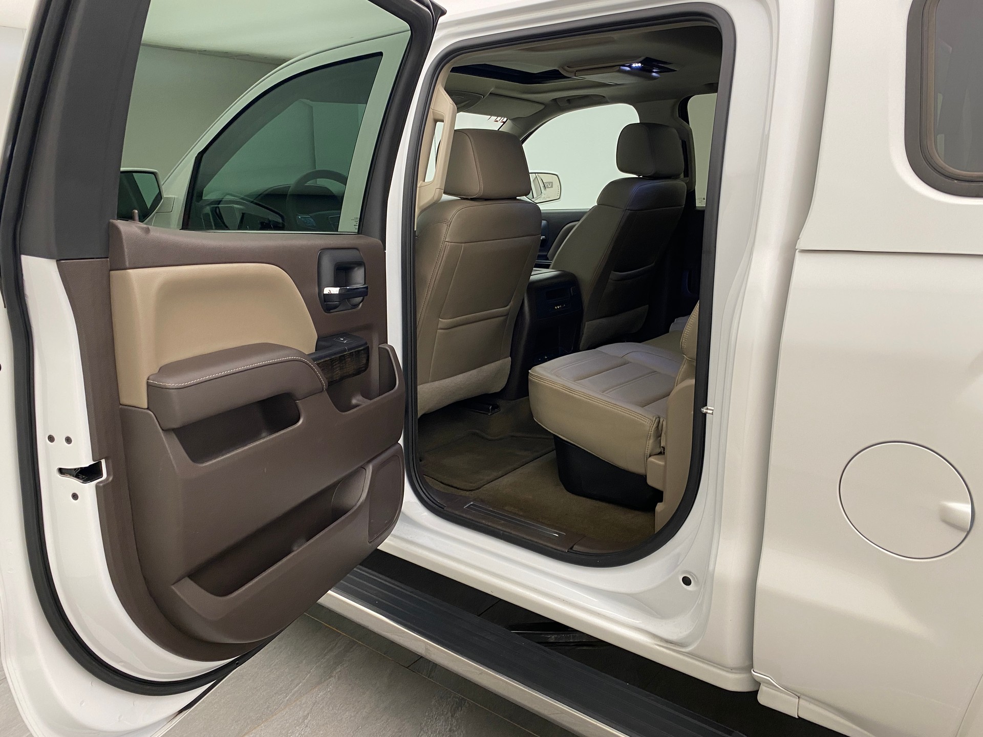 GMC Sierra Denali 6.2 4x4-image-14