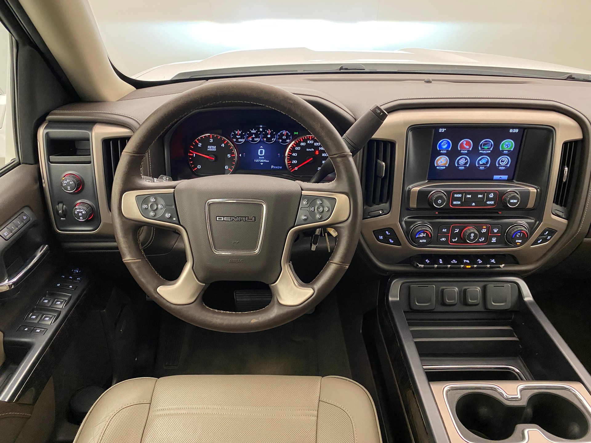 GMC Sierra Denali 6.2 4x4-image-7