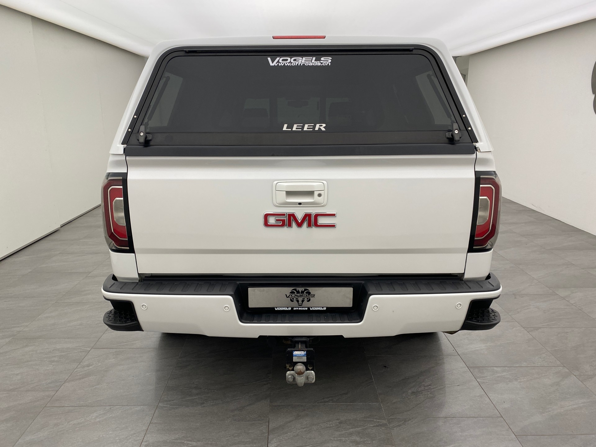 GMC Sierra Denali 6.2 4x4-image-4