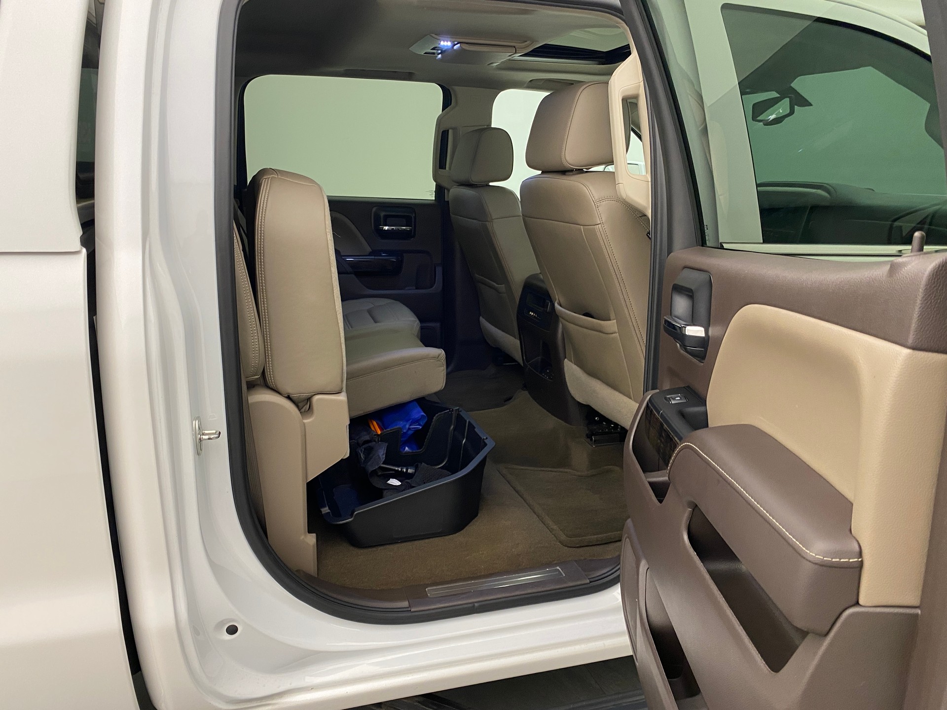 GMC Sierra Denali 6.2 4x4-image-13
