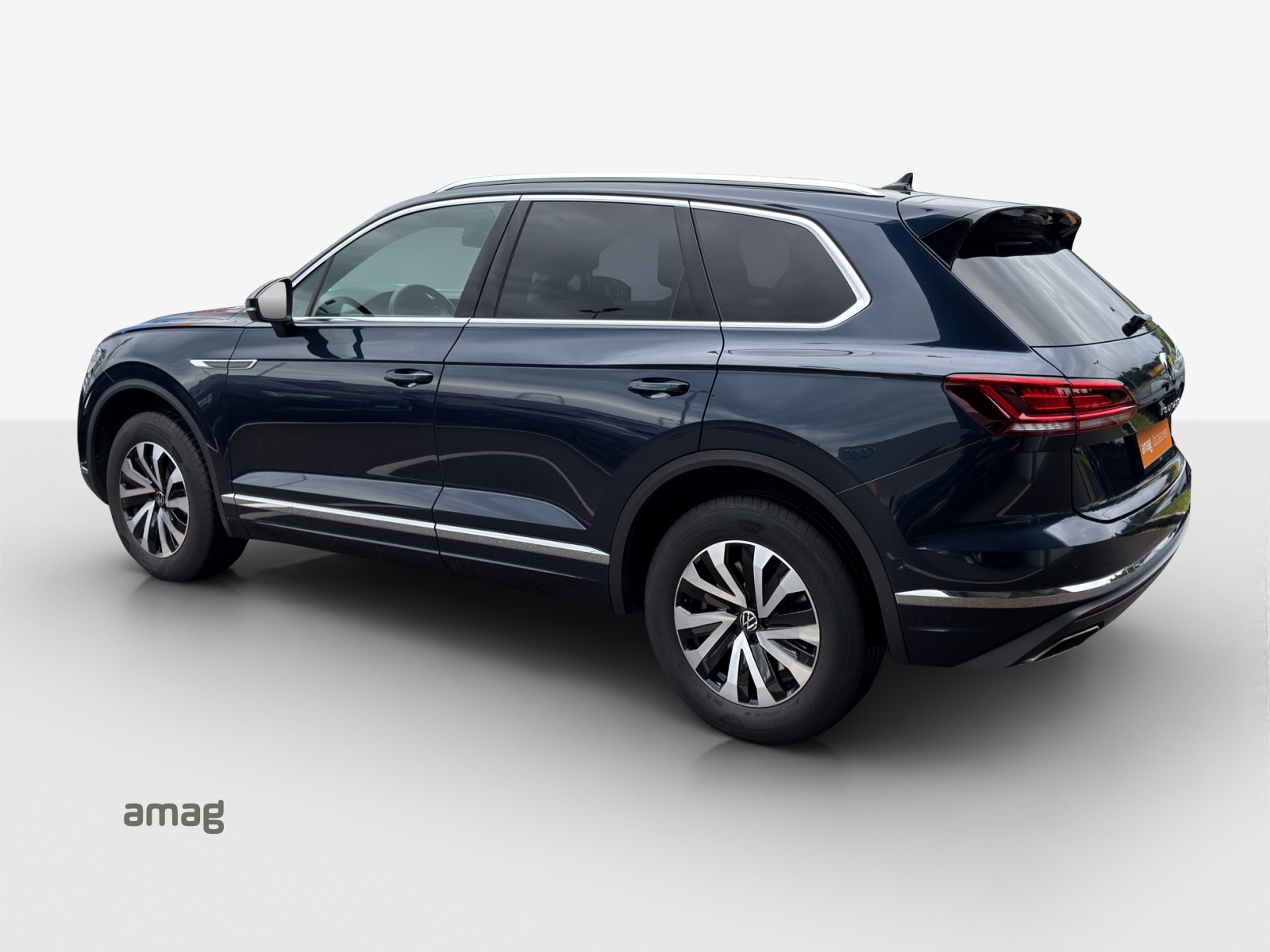 VW Touareg 3.0 TSI Elegance Tiptronic-image-2