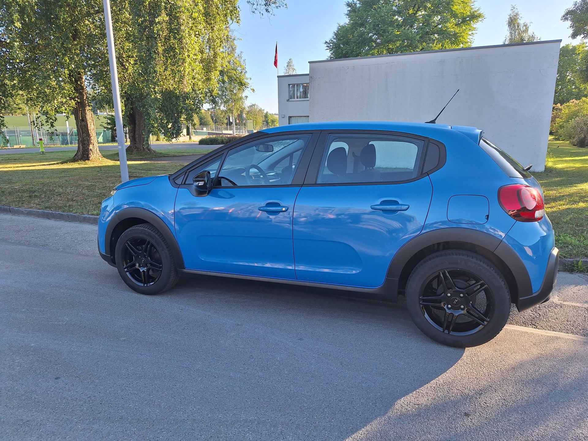 CITROEN C3 1.2i PureTech Feel-image-1