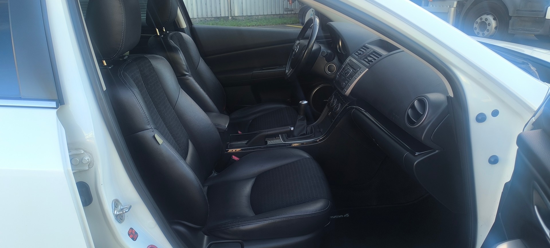 MAZDA 6 2.2 CD 16V Sport-image-13