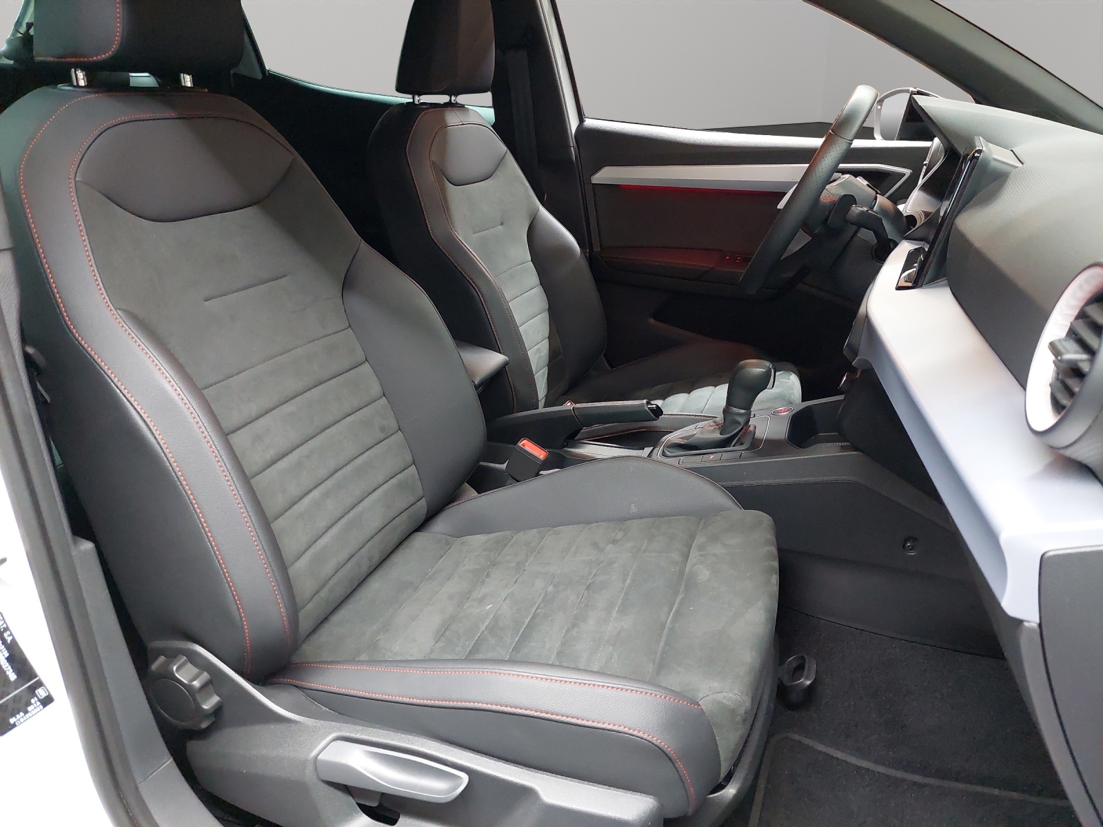 SEAT Ibiza 1.0 EcoTSI FR DSG-image-8