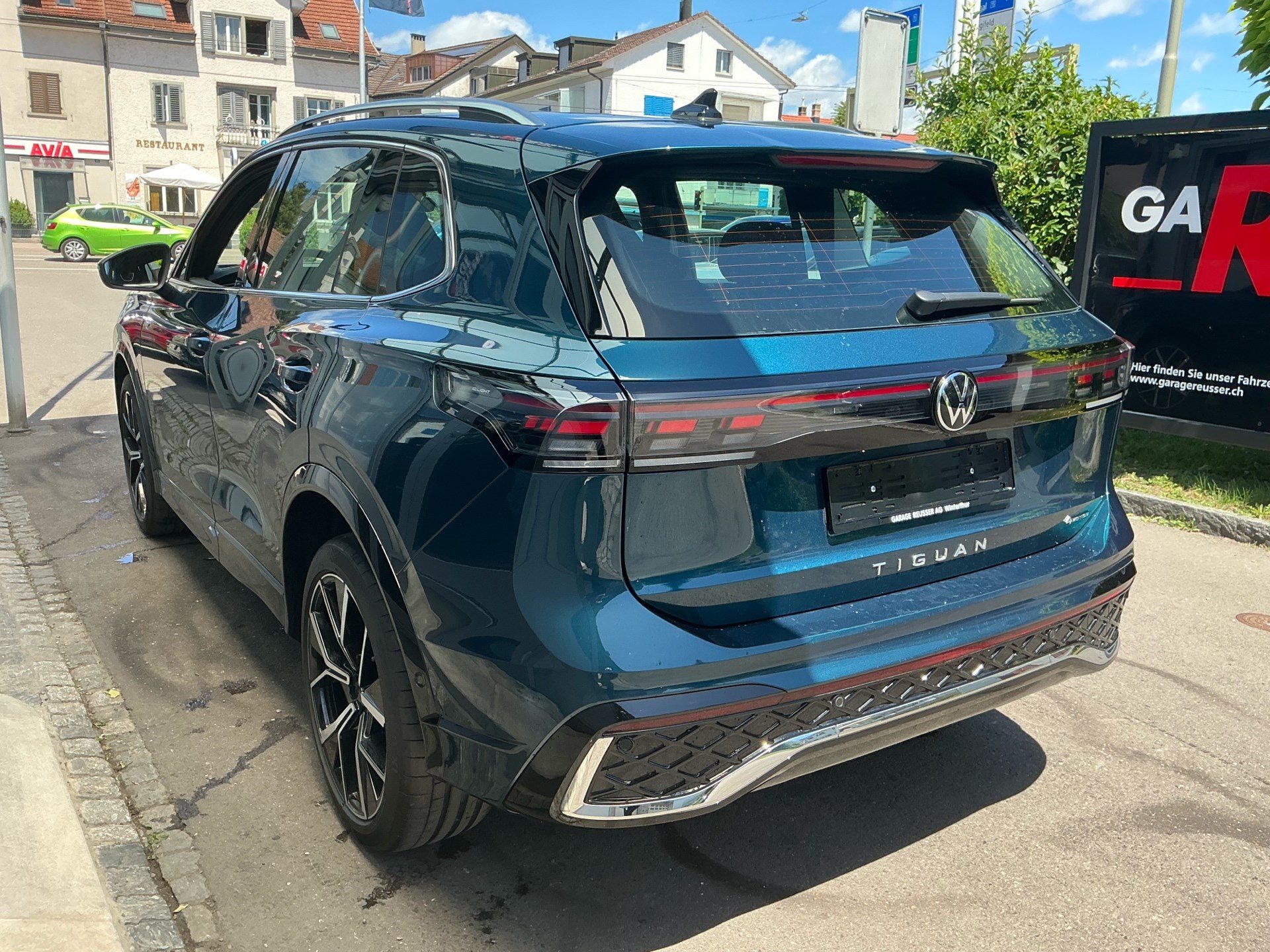 VW Tiguan 2.0 TSI 265 PS 4MOTION R-LINE *** ANHÄNGEKUPPLUNG ***-image-5