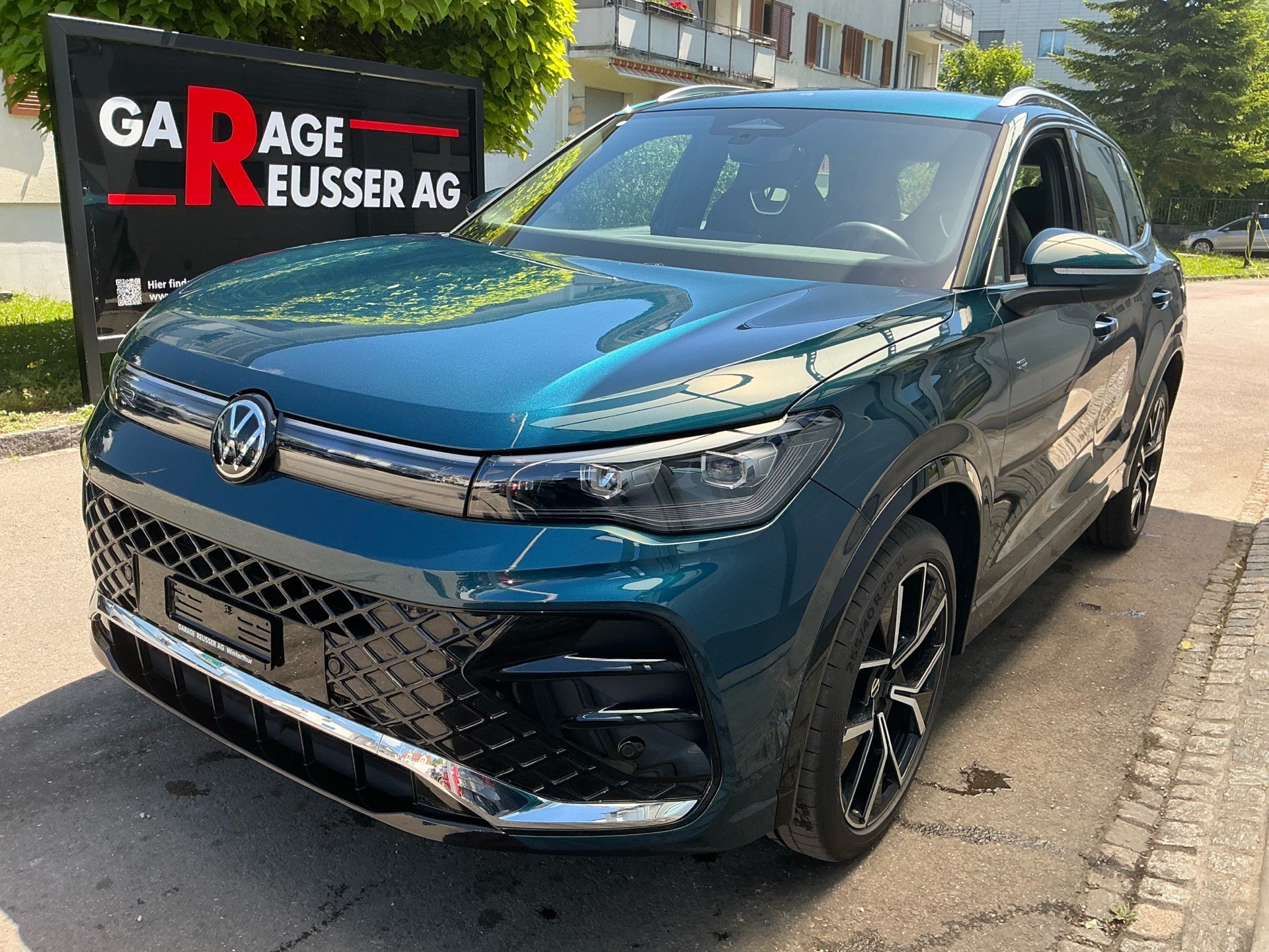 VW Tiguan 2.0 TSI 265 PS 4MOTION R-LINE *** ANHÄNGEKUPPLUNG ***-image-0