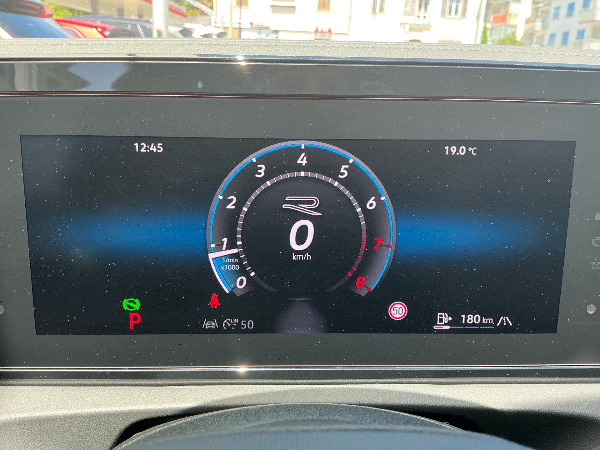 VW Tiguan 2.0 TSI 265 PS 4MOTION R-LINE *** ANHÄNGEKUPPLUNG ***-image-11