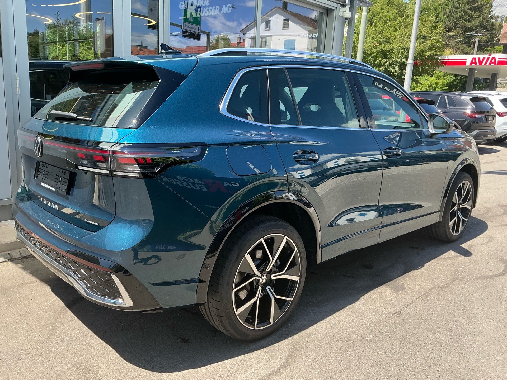 VW Tiguan 2.0 TSI 265 PS 4MOTION R-LINE *** ANHÄNGEKUPPLUNG ***-image-3