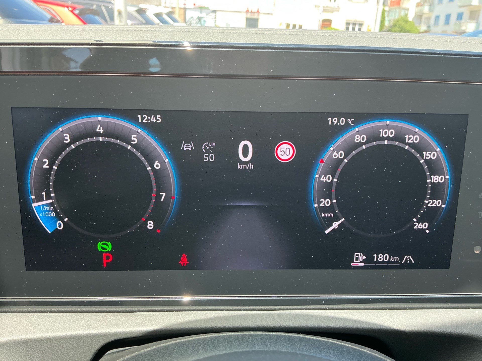 VW Tiguan 2.0 TSI 265 PS 4MOTION R-LINE *** ANHÄNGEKUPPLUNG ***-image-9