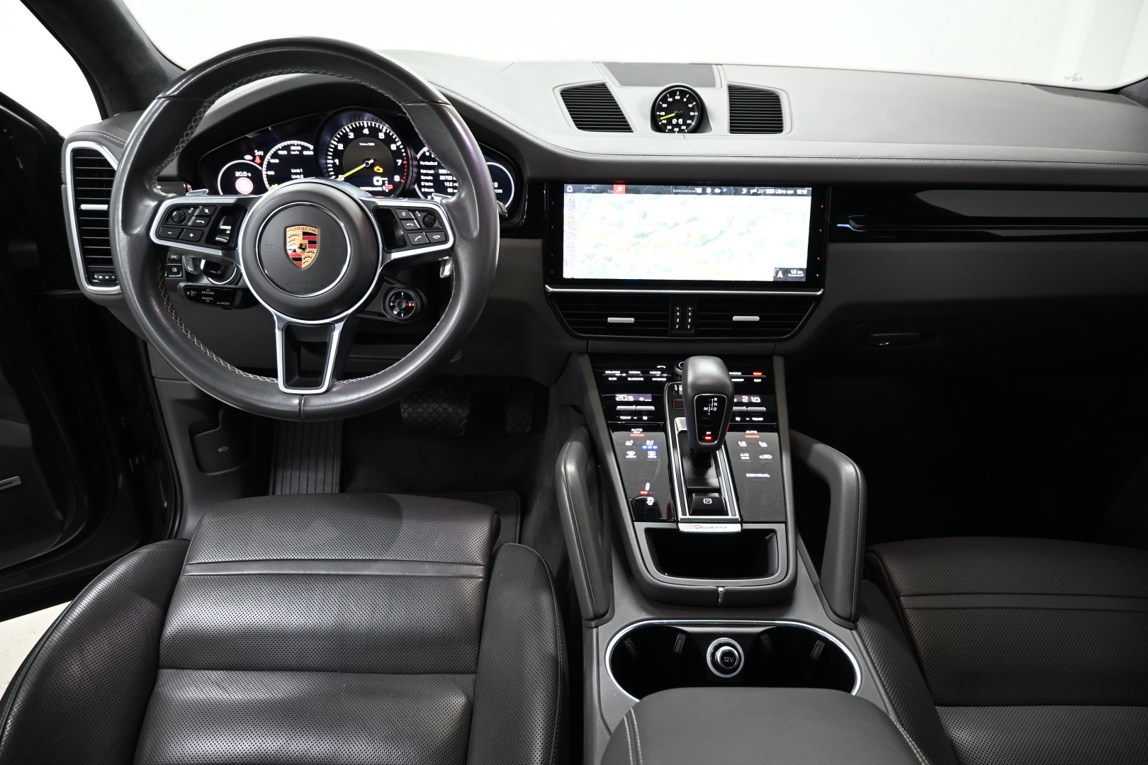 PORSCHE Cayenne E-Hybrid-image-8