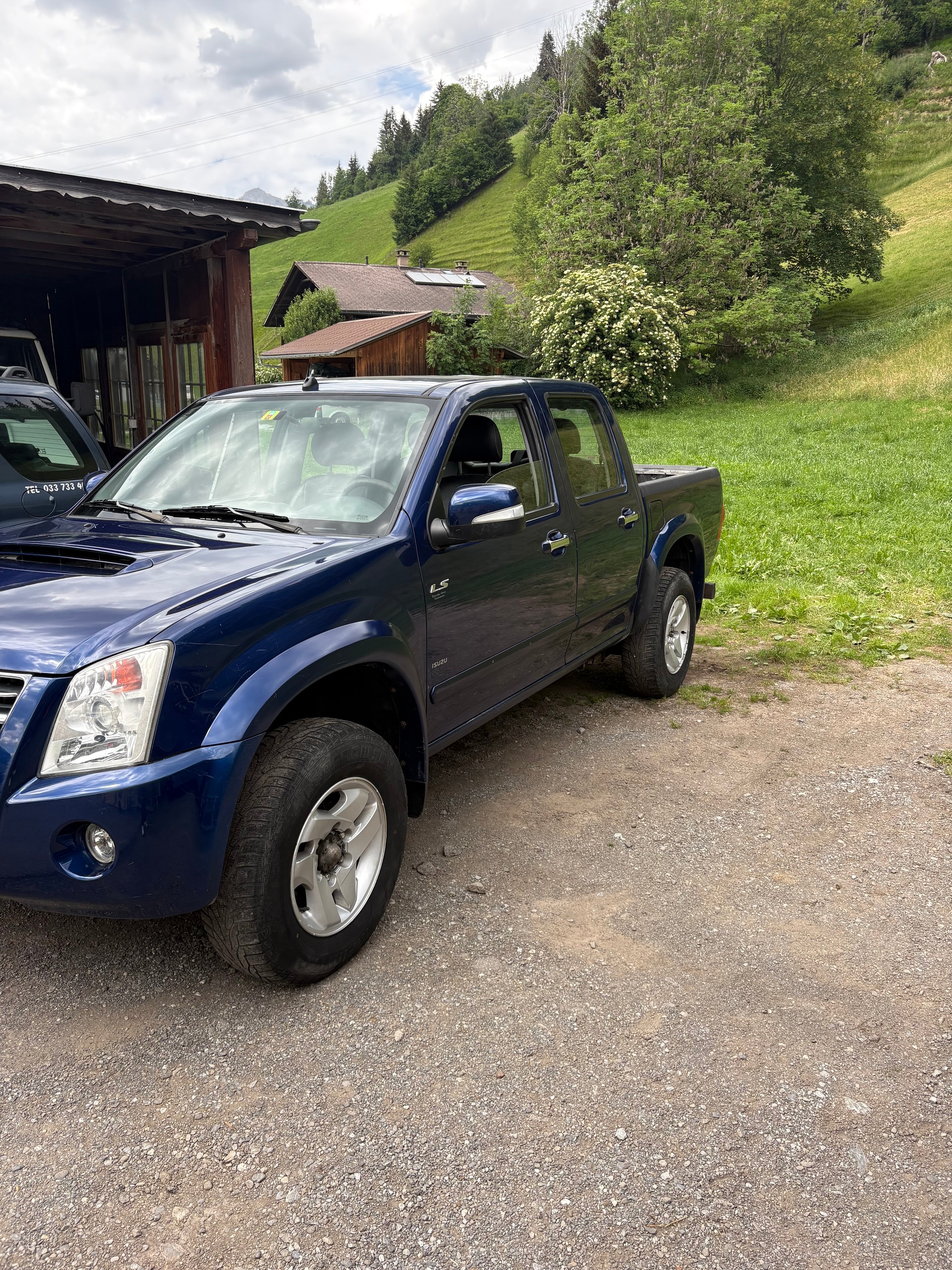 ISUZU D-MAX CrewCab LS 3.0 4x4 A-image-8