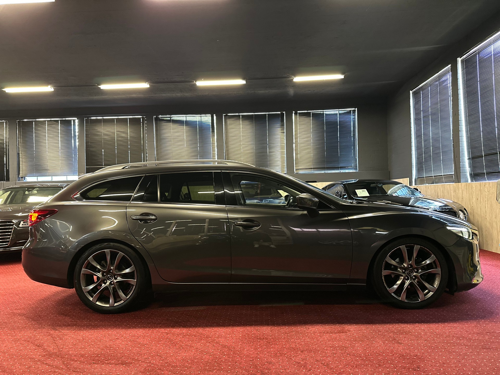 MAZDA 6 Sportwagon SKYACTIV-D 175 Revolution Automat AWD-image-3