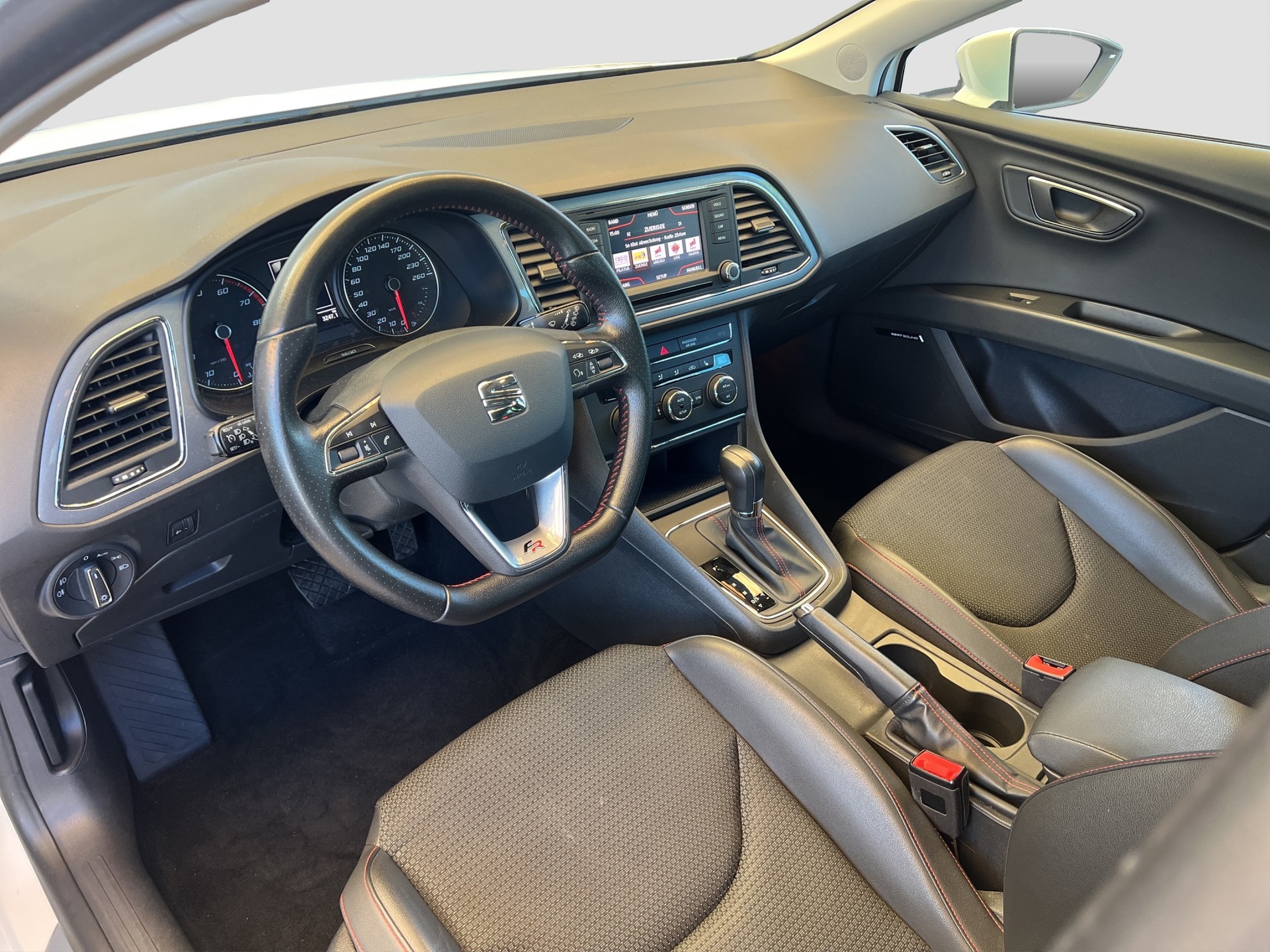 SEAT Leon 1.4 TSI FR Line DSG-image-11