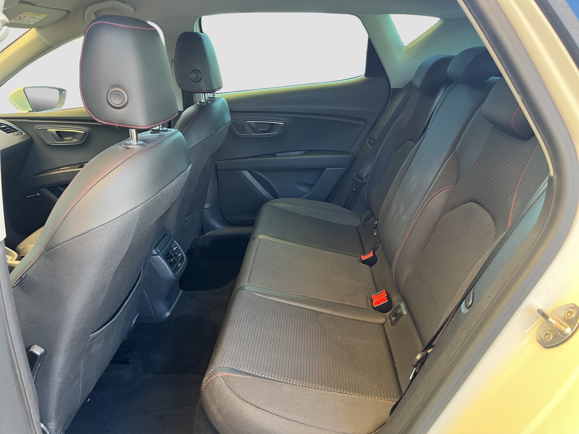 SEAT Leon 1.4 TSI FR Line DSG-image-9