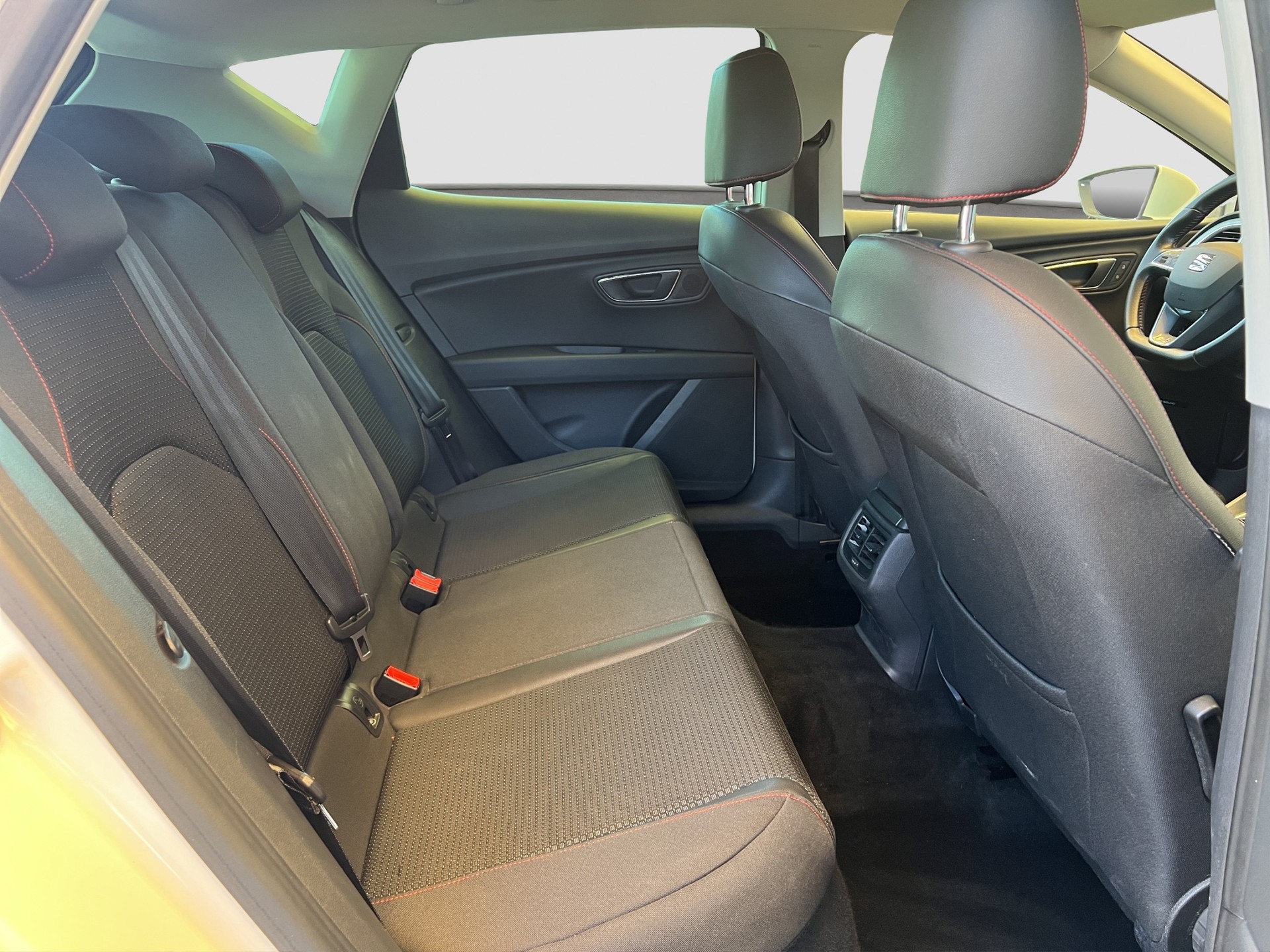 SEAT Leon 1.4 TSI FR Line DSG-image-13