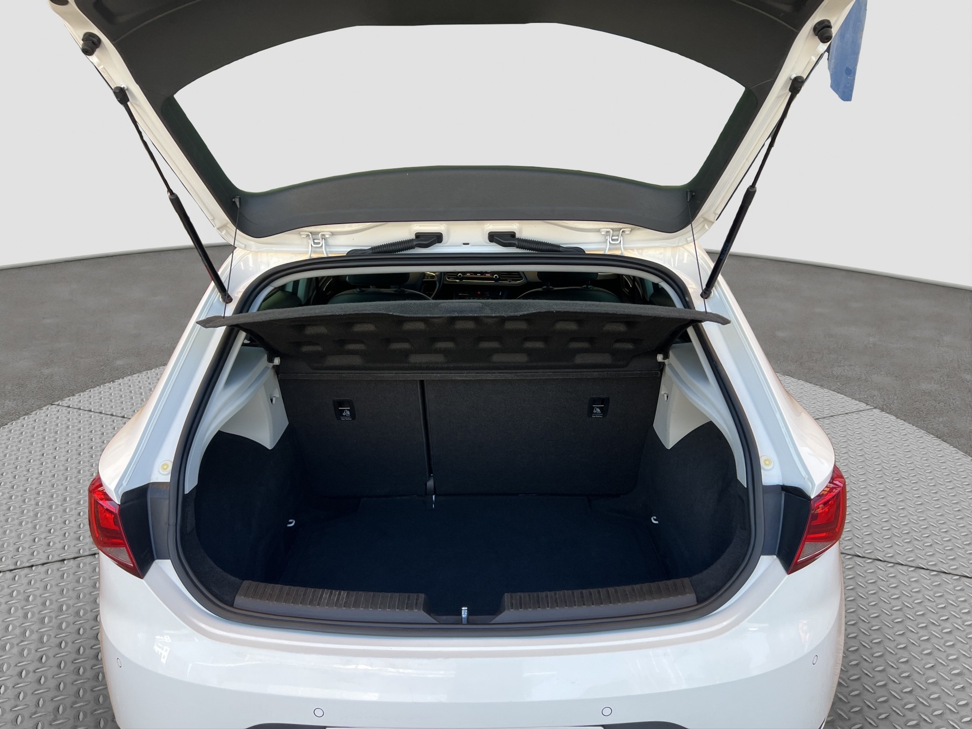 SEAT Leon 1.4 TSI FR Line DSG-image-15