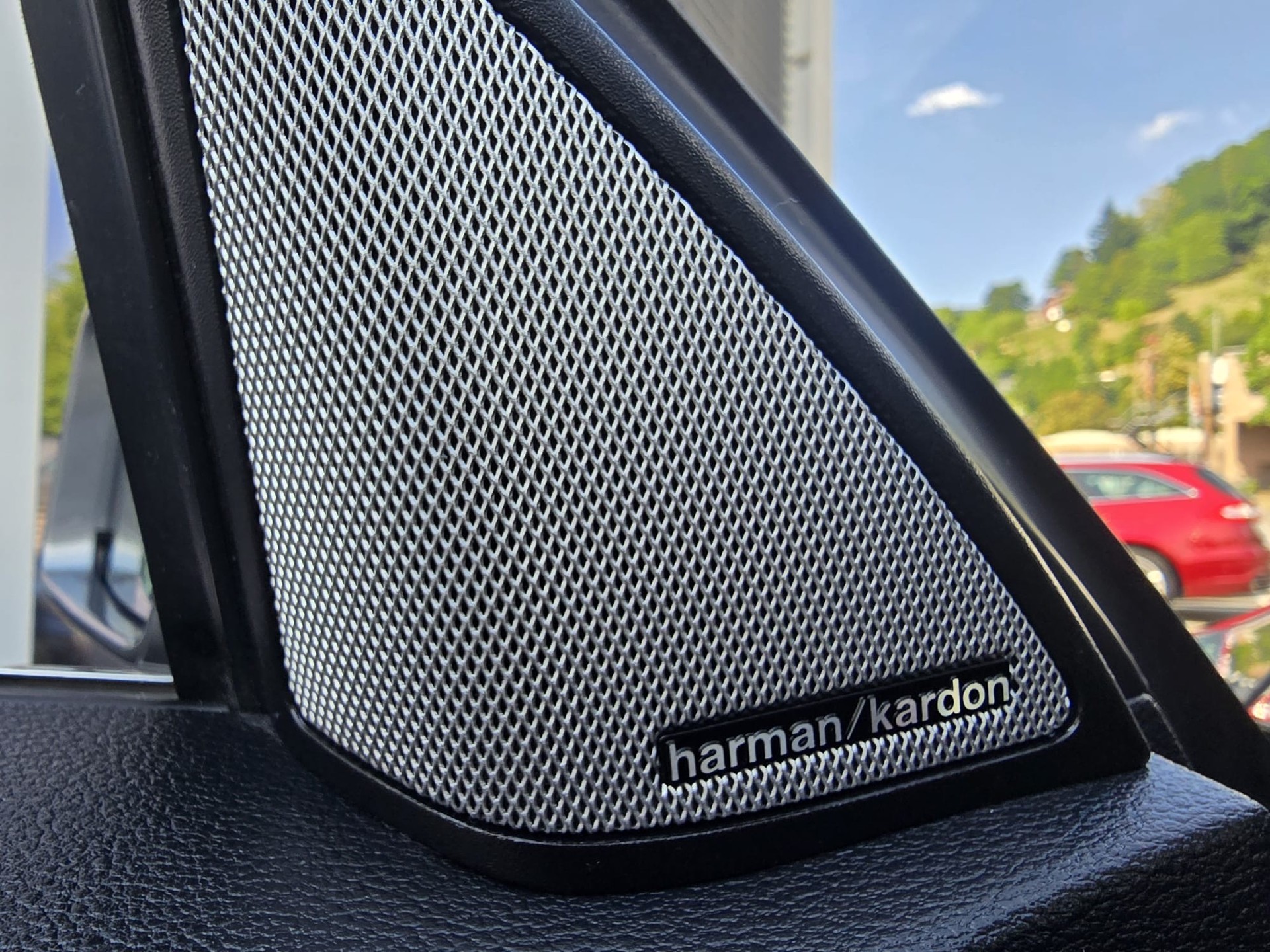 MERCEDES-BENZ E 350 CDI-image-18