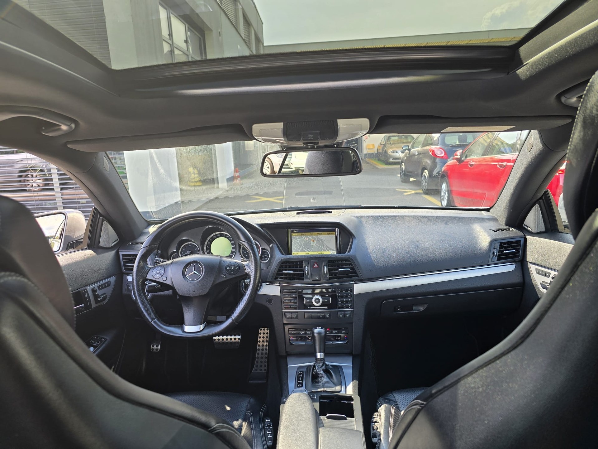 MERCEDES-BENZ E 350 CDI-image-11