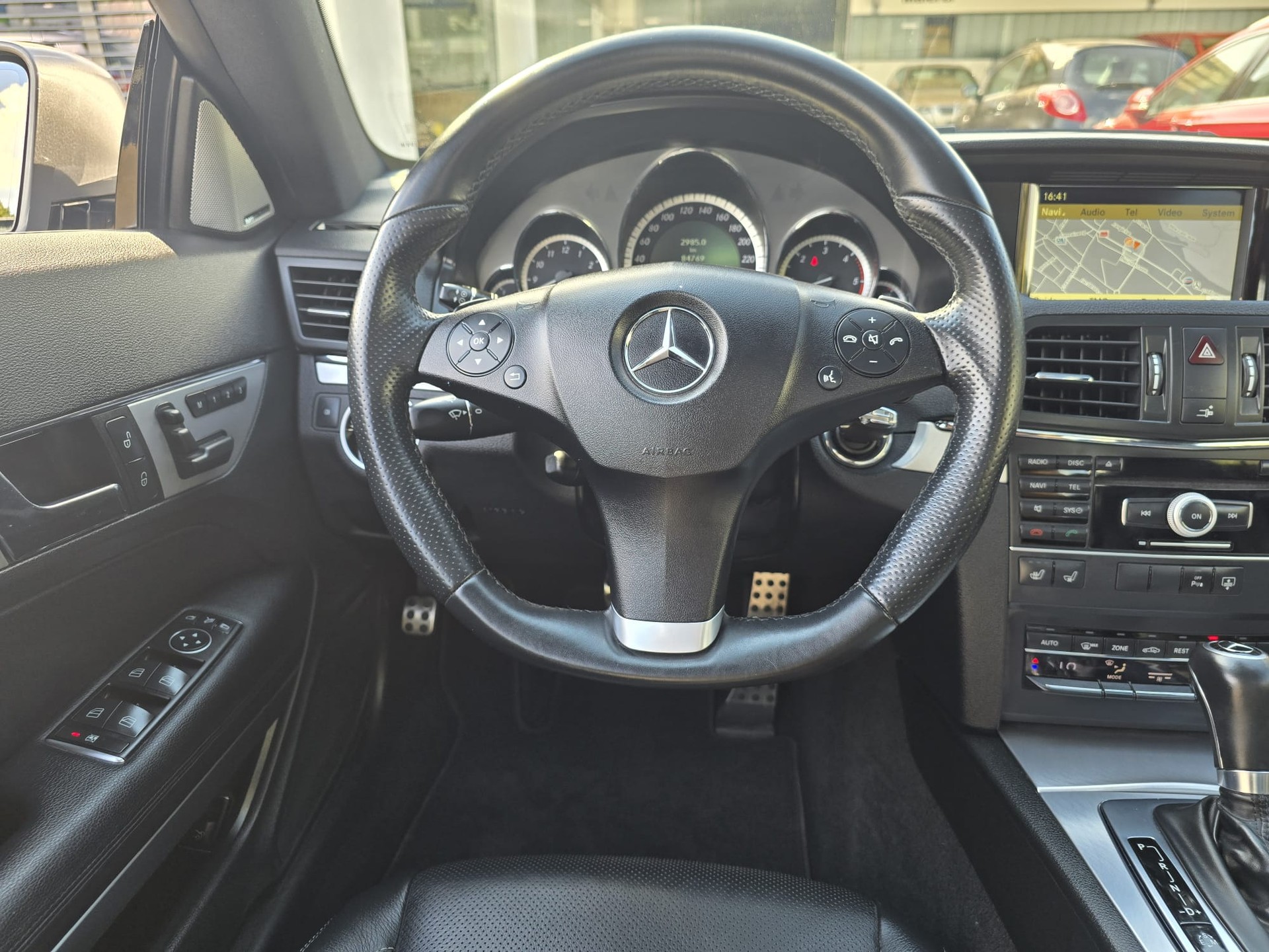 MERCEDES-BENZ E 350 CDI-image-9