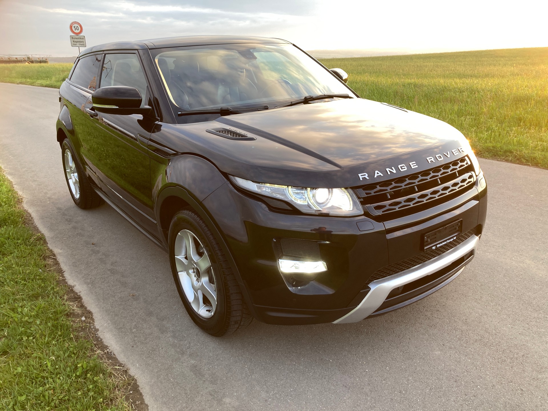 LAND ROVER Range Rover Evoque 2.0 Si4 Prestige AT6-image-1