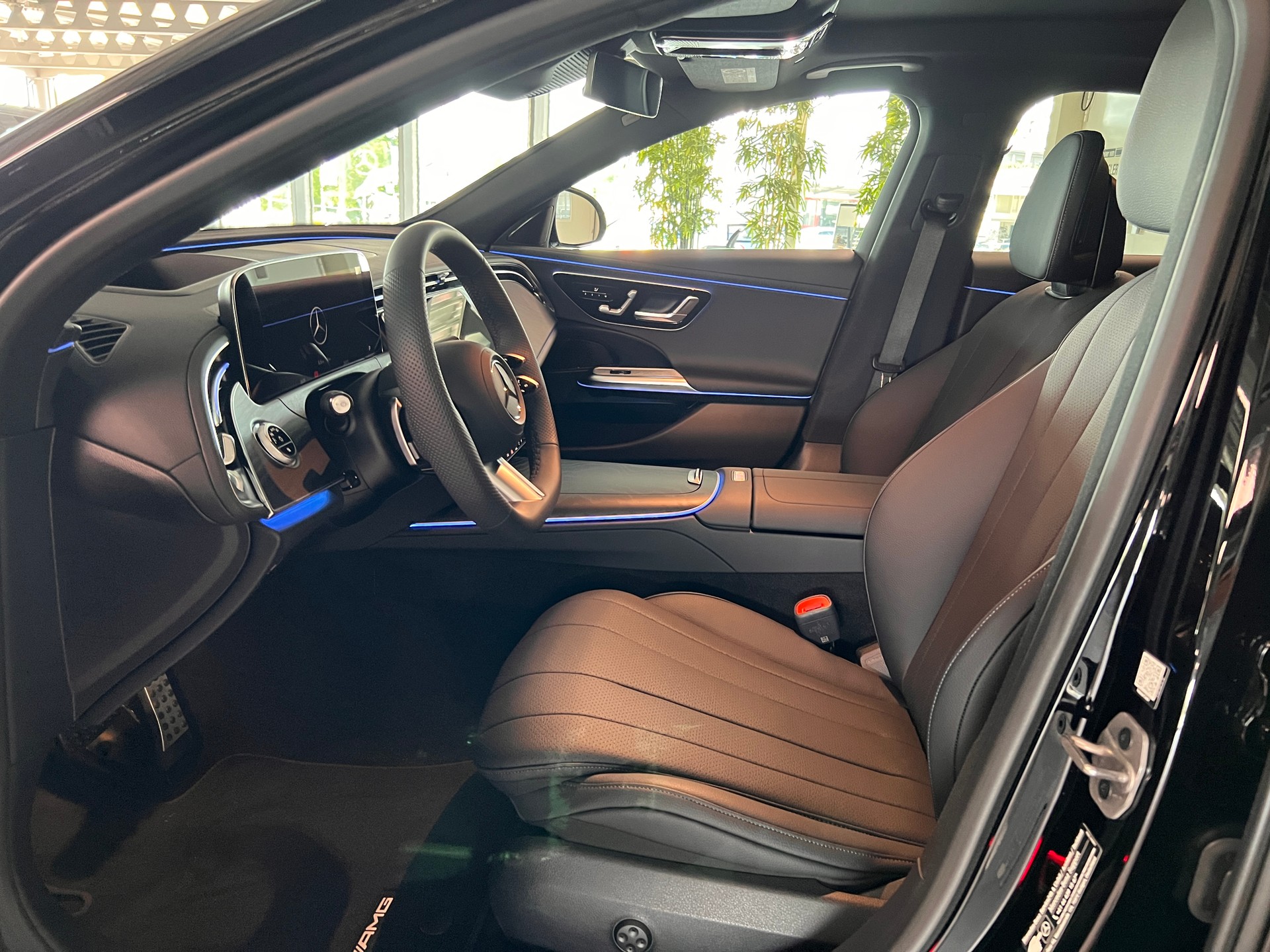 MERCEDES-BENZ E 220 d 4Matic 9G-Tronic-image-8