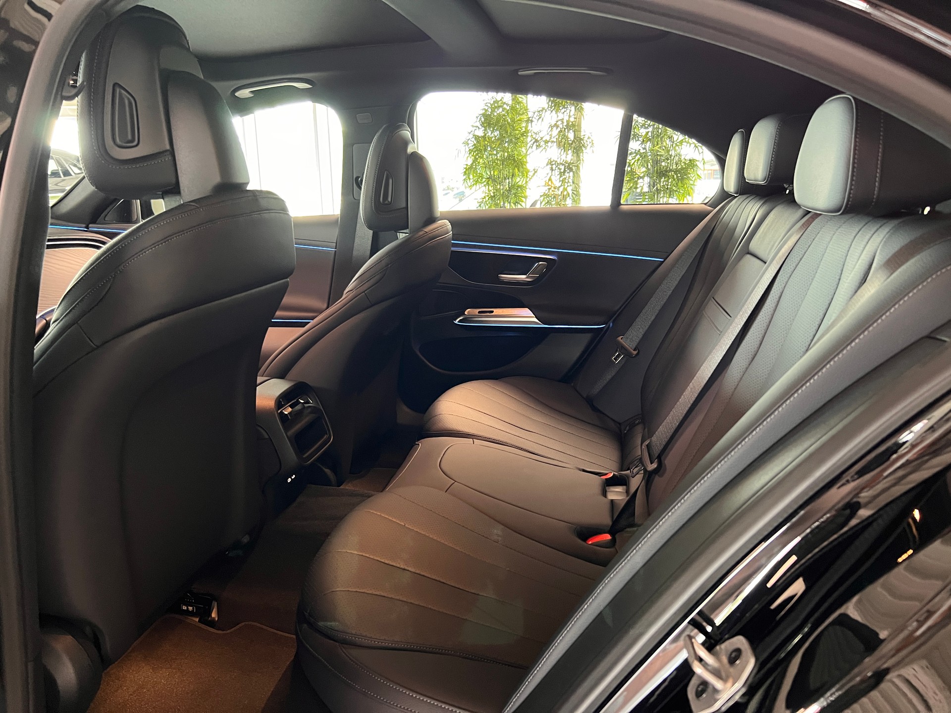 MERCEDES-BENZ E 220 d 4Matic 9G-Tronic-image-7