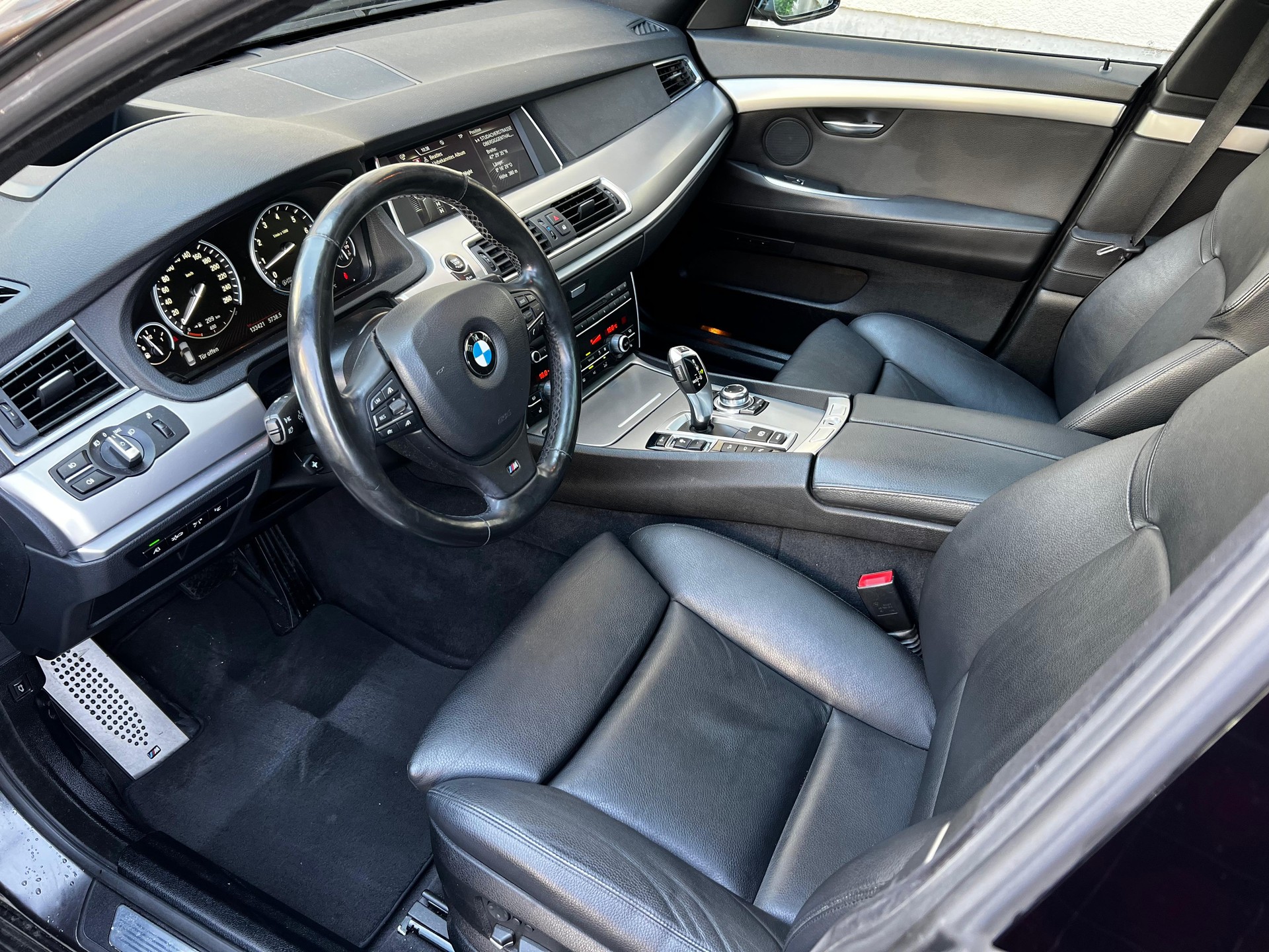 BMW 535i xDrive GT Steptronic-image-8