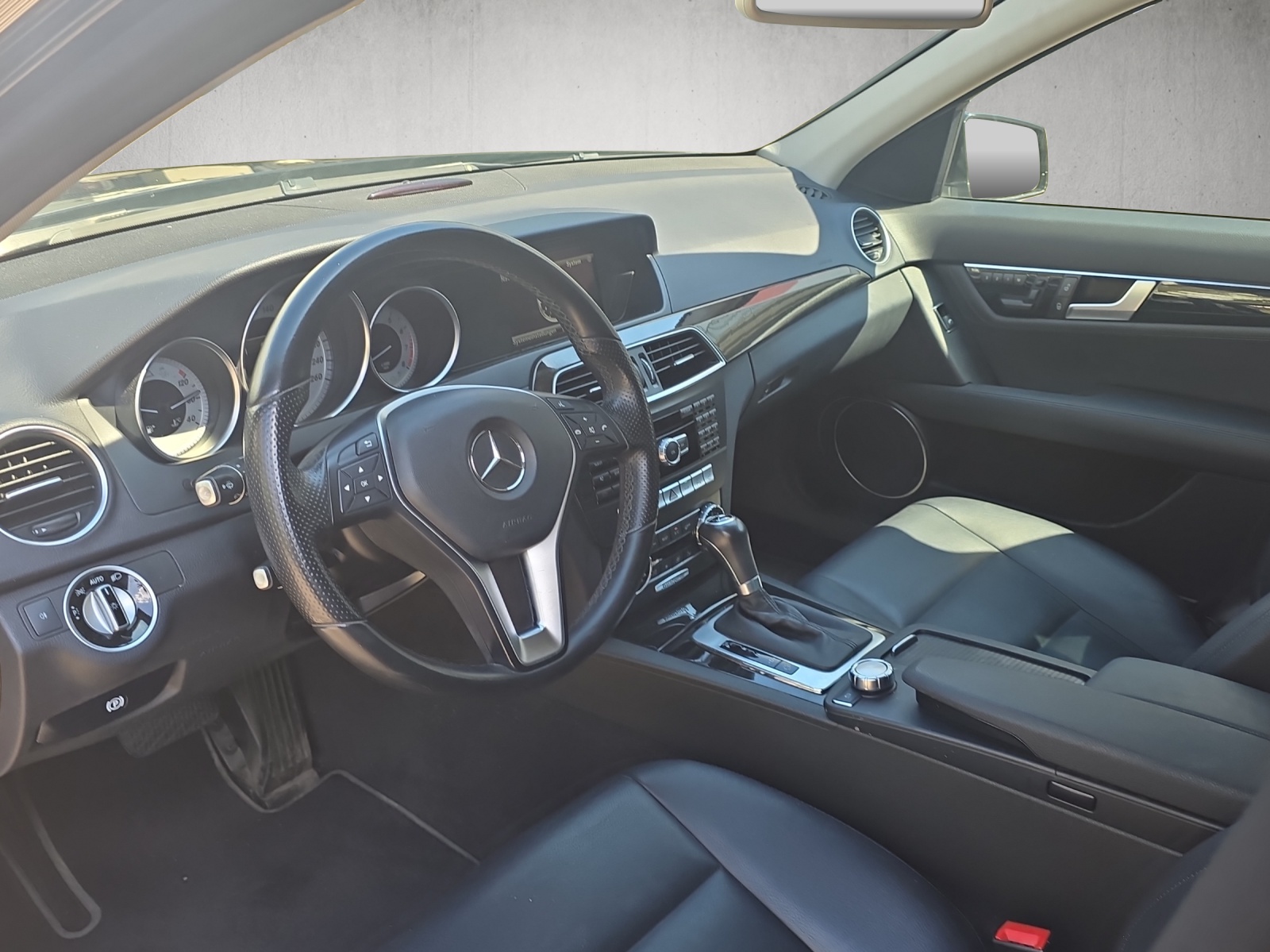 MERCEDES-BENZ C 250 Avantgarde 7G-Tronic-image-8