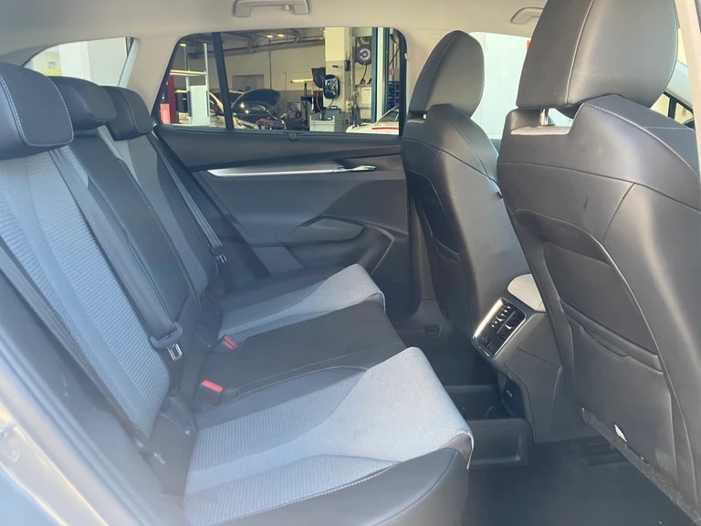 SKODA Enyaq iV 80-image-8