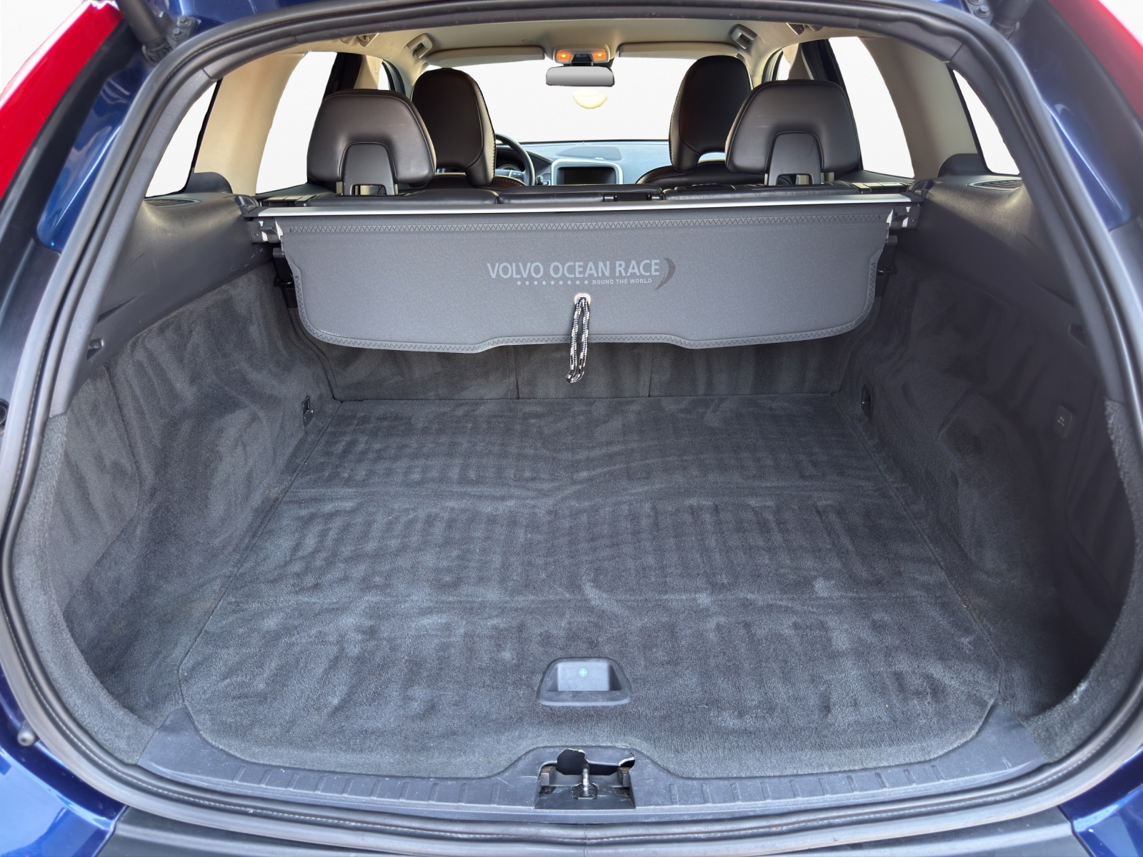 VOLVO XC60 D5 AWD OceanRace Geartronic-image-21