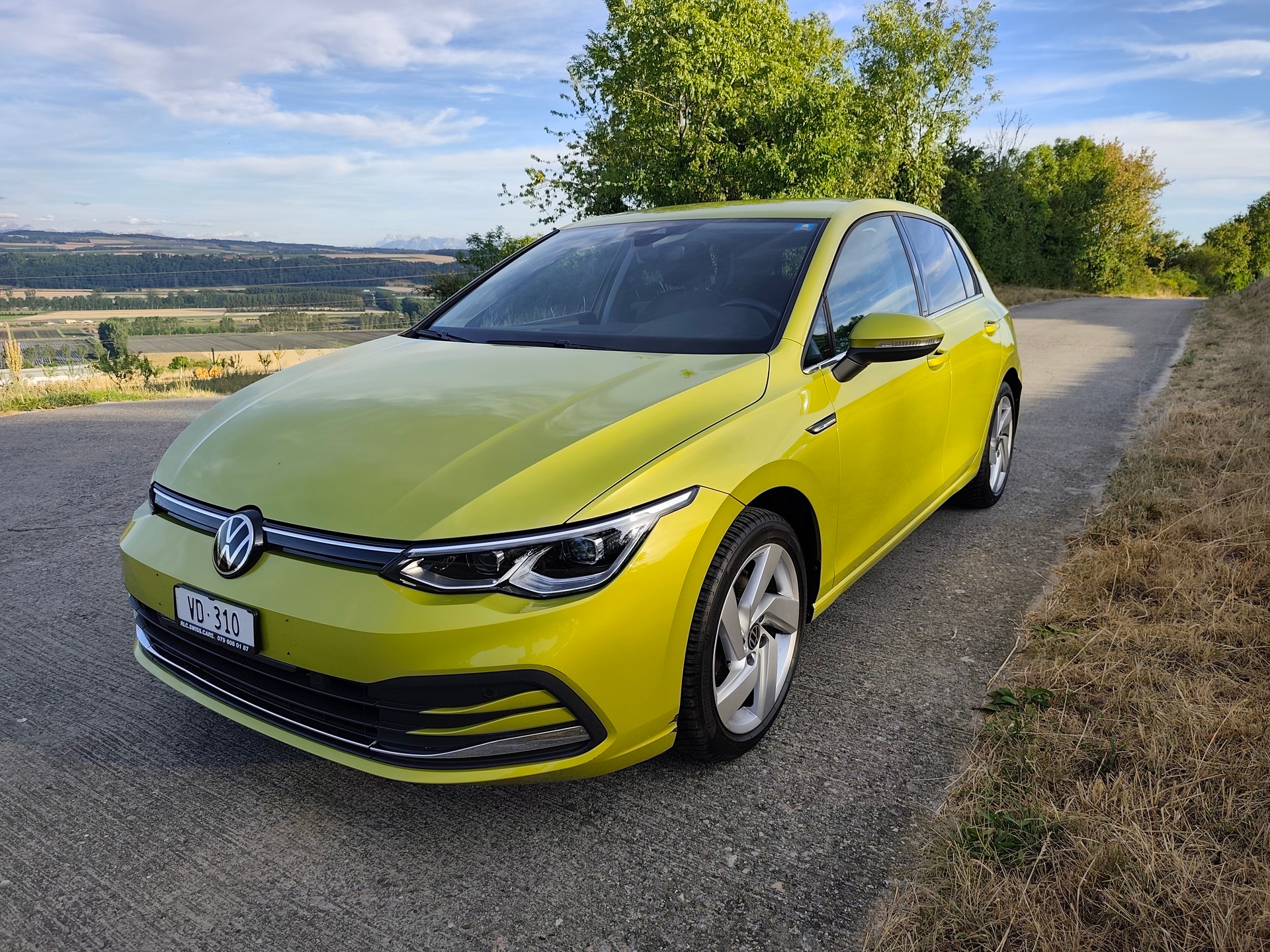 VW Golf 1.5 TSI ACT First Edition-image-8