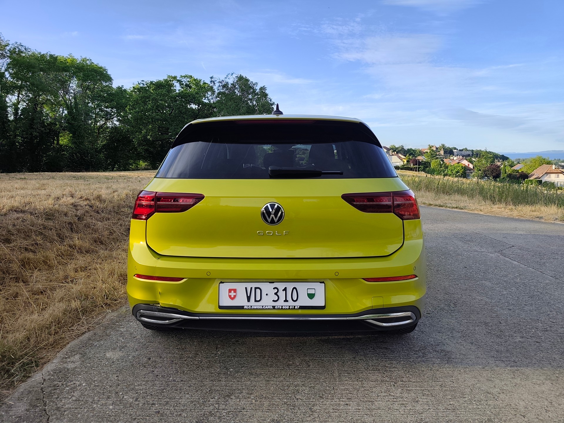 VW Golf 1.5 TSI ACT First Edition-image-3