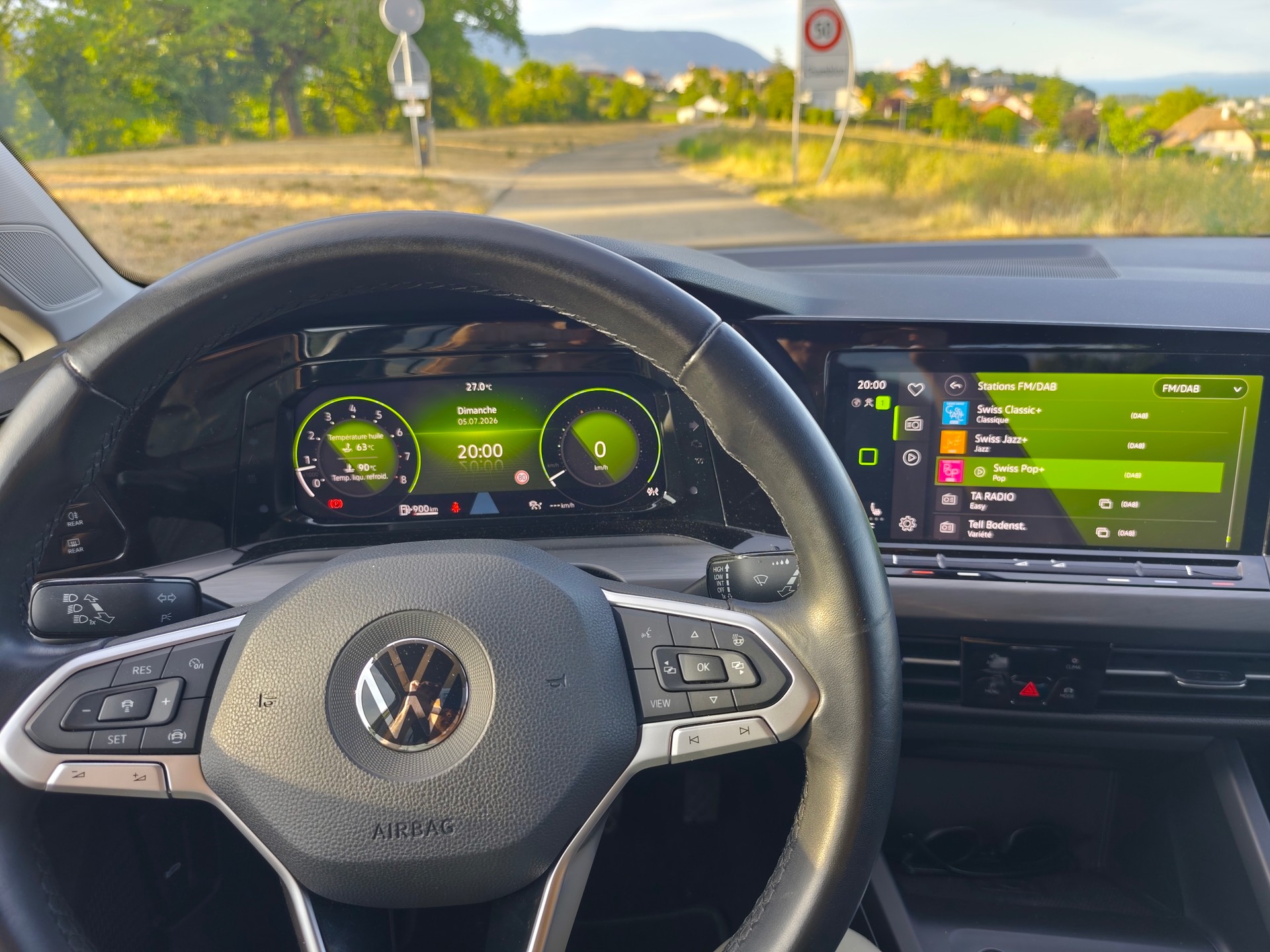 VW Golf 1.5 TSI ACT First Edition-image-9