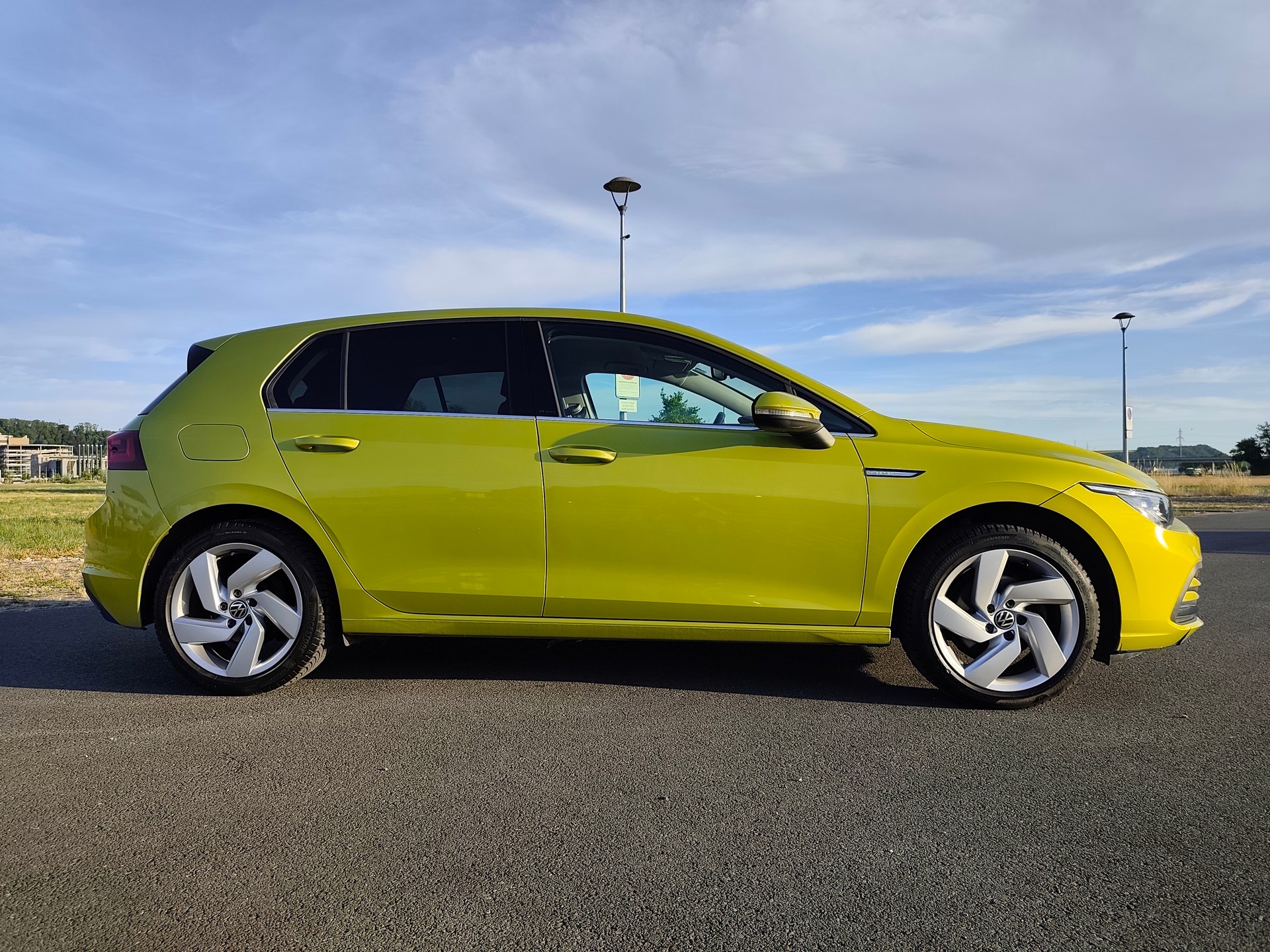 VW Golf 1.5 TSI ACT First Edition-image-6