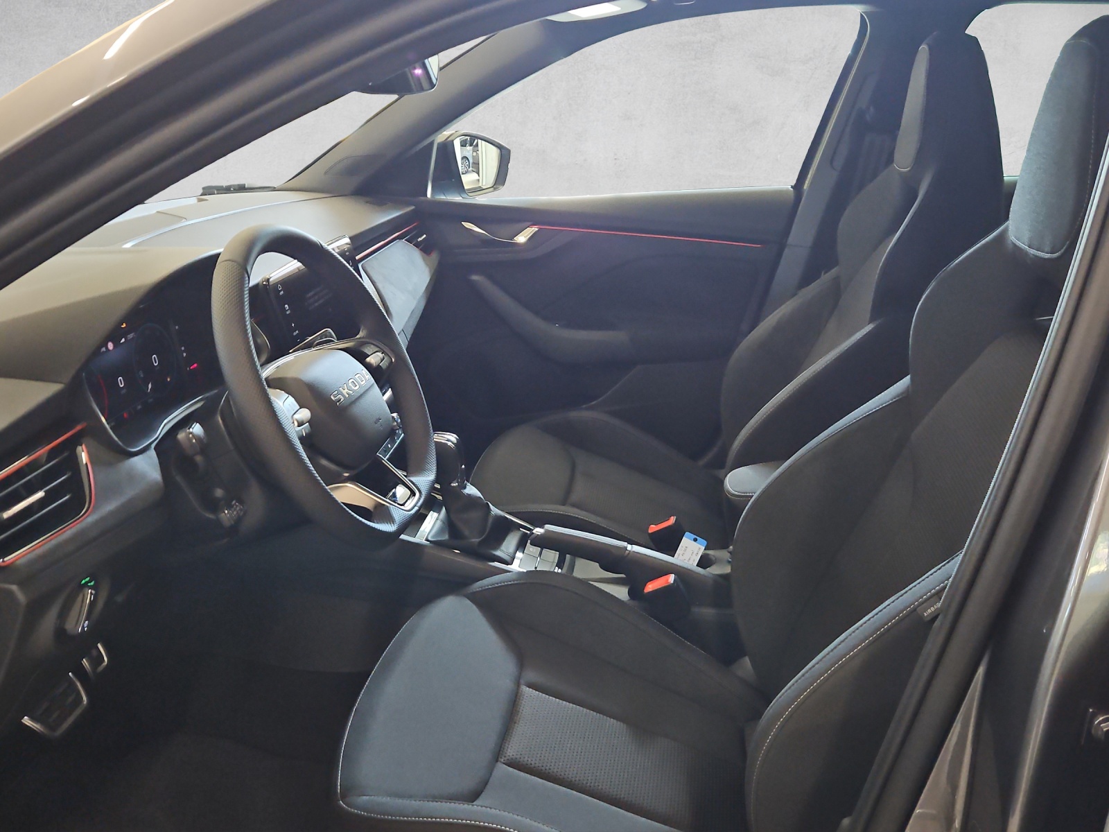 SKODA Scala 1.0 TSI Dynamic DSG-image-8