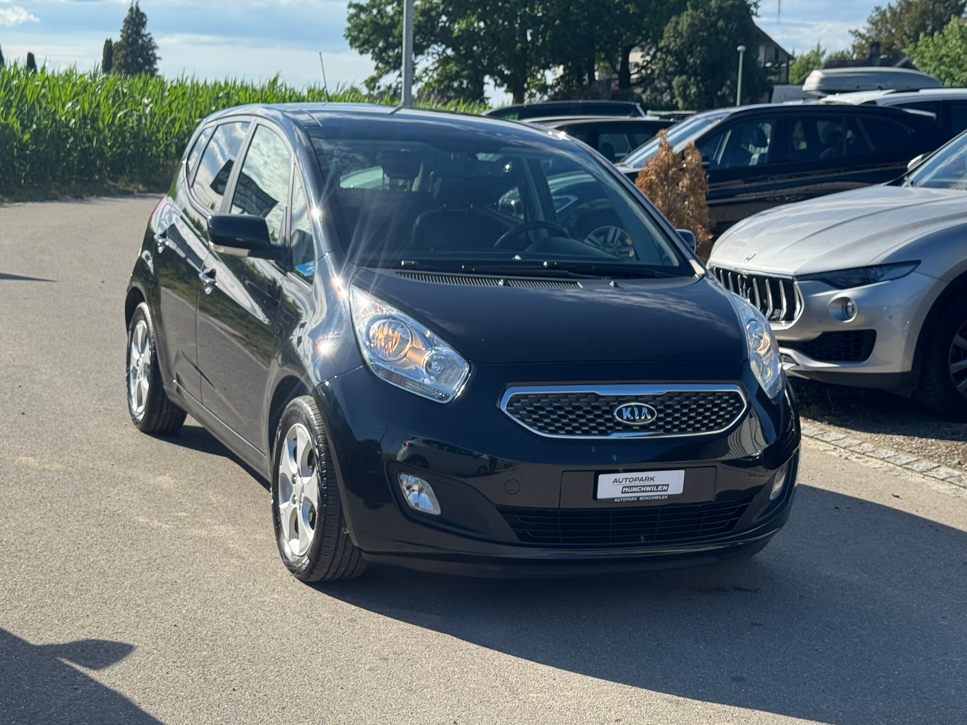 KIA Venga 1.6 CVVT Style Automatic-image-1