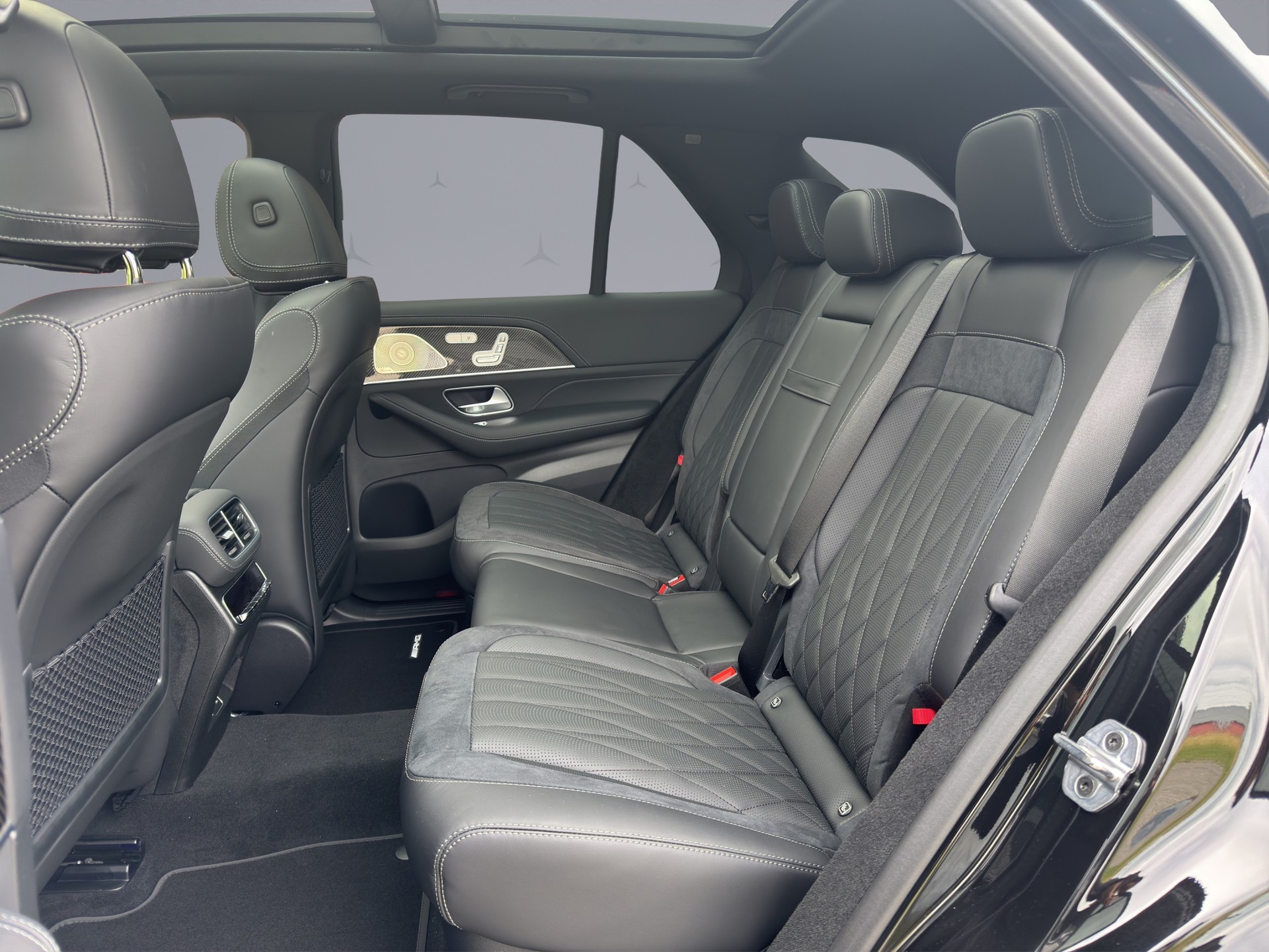 MERCEDES-BENZ GLE 63 S AMG 4matic+-image-12